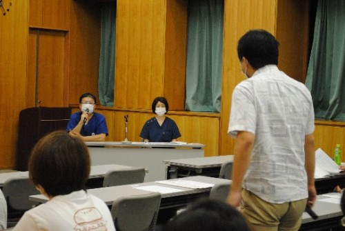 地域かかりつけ医の先生方との意見交換会の様子