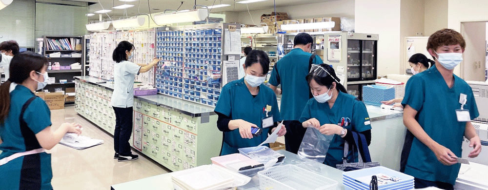 薬剤部内の様子