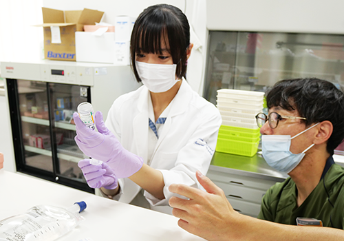 高校生の薬剤部見学&体験