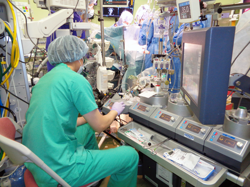 手術室での人工心肺業務