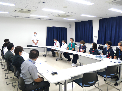 当院院長のあいさつの様子